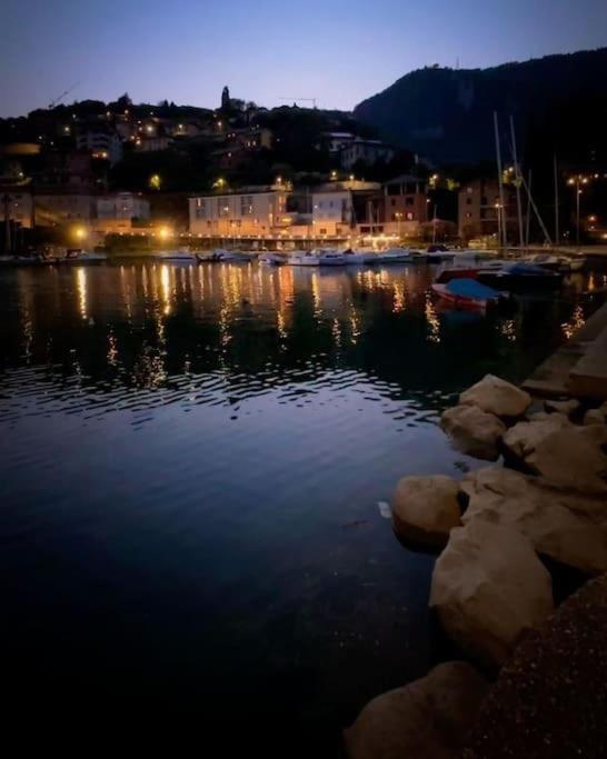 Appartamento Iseo Loft - Comfort In Downtown Esterno foto